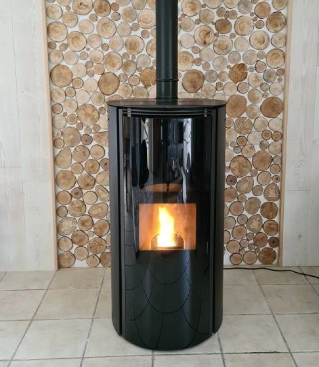 Bourdeauducq Poele A Granules Sur Lesparre Medoc Frame 1261155596